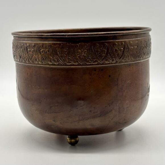 Vtg Copper Planter Cache Pot Houseplant Embossed Brass Flowers Footed Patina - Picture 3 of 8